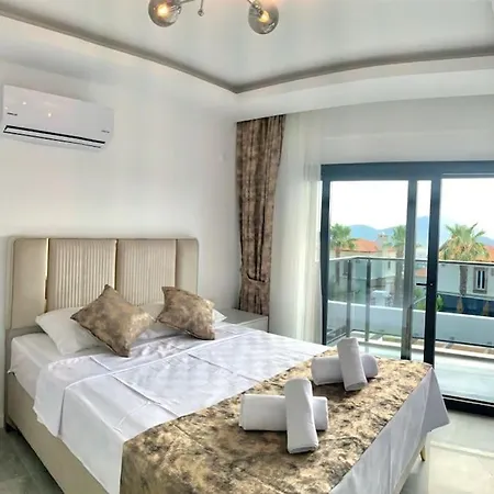 Nokta Park I 4+1 Villa, Oezel Havuzlu Φετιγιέ